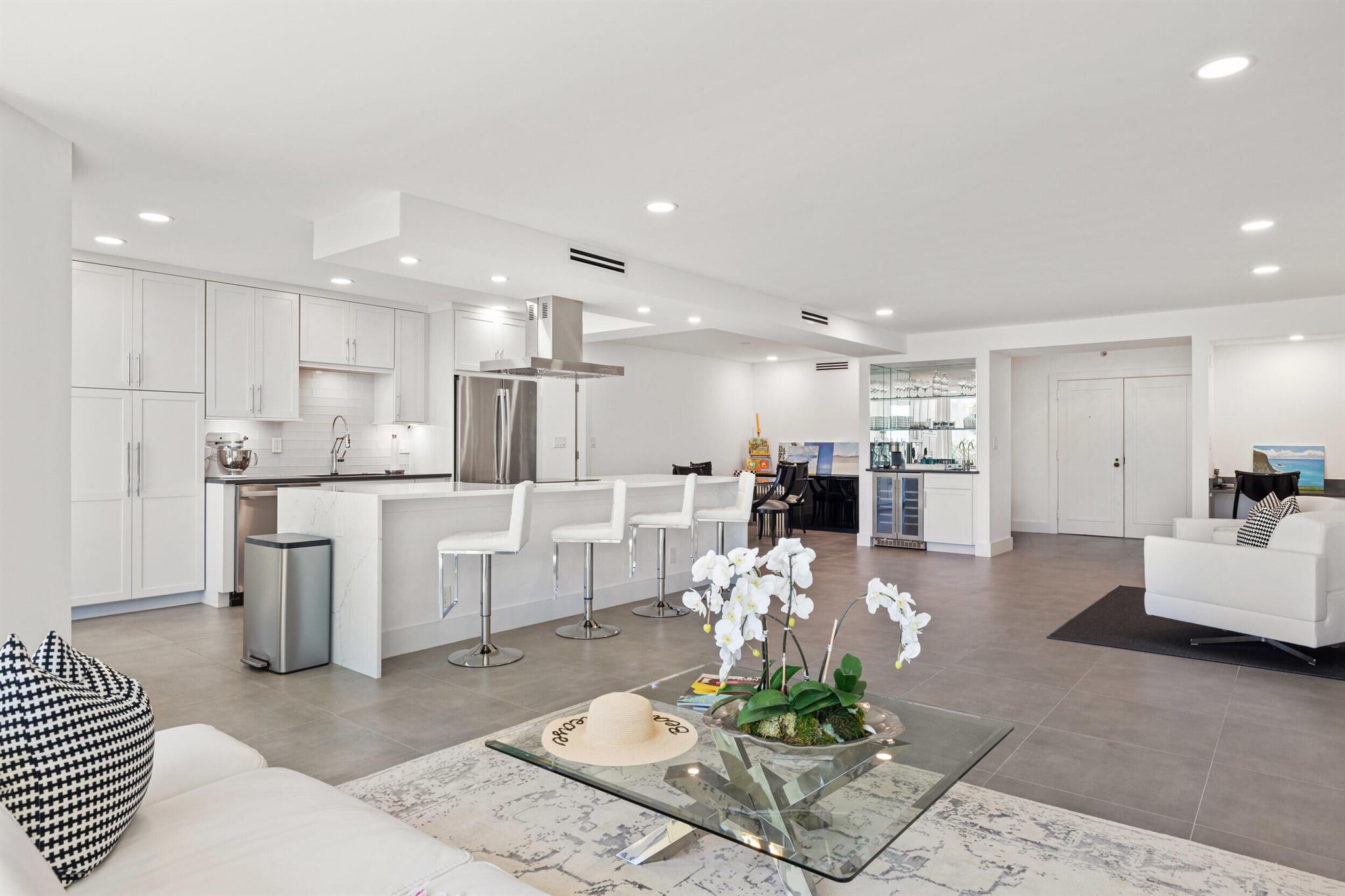 SUTTON PLACE CONDO - Residential