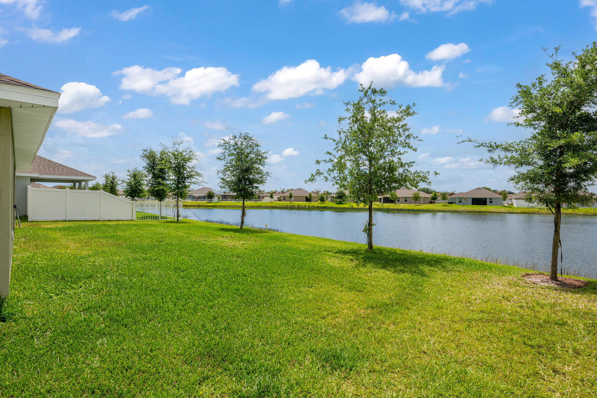 WATERSTONE - Residential