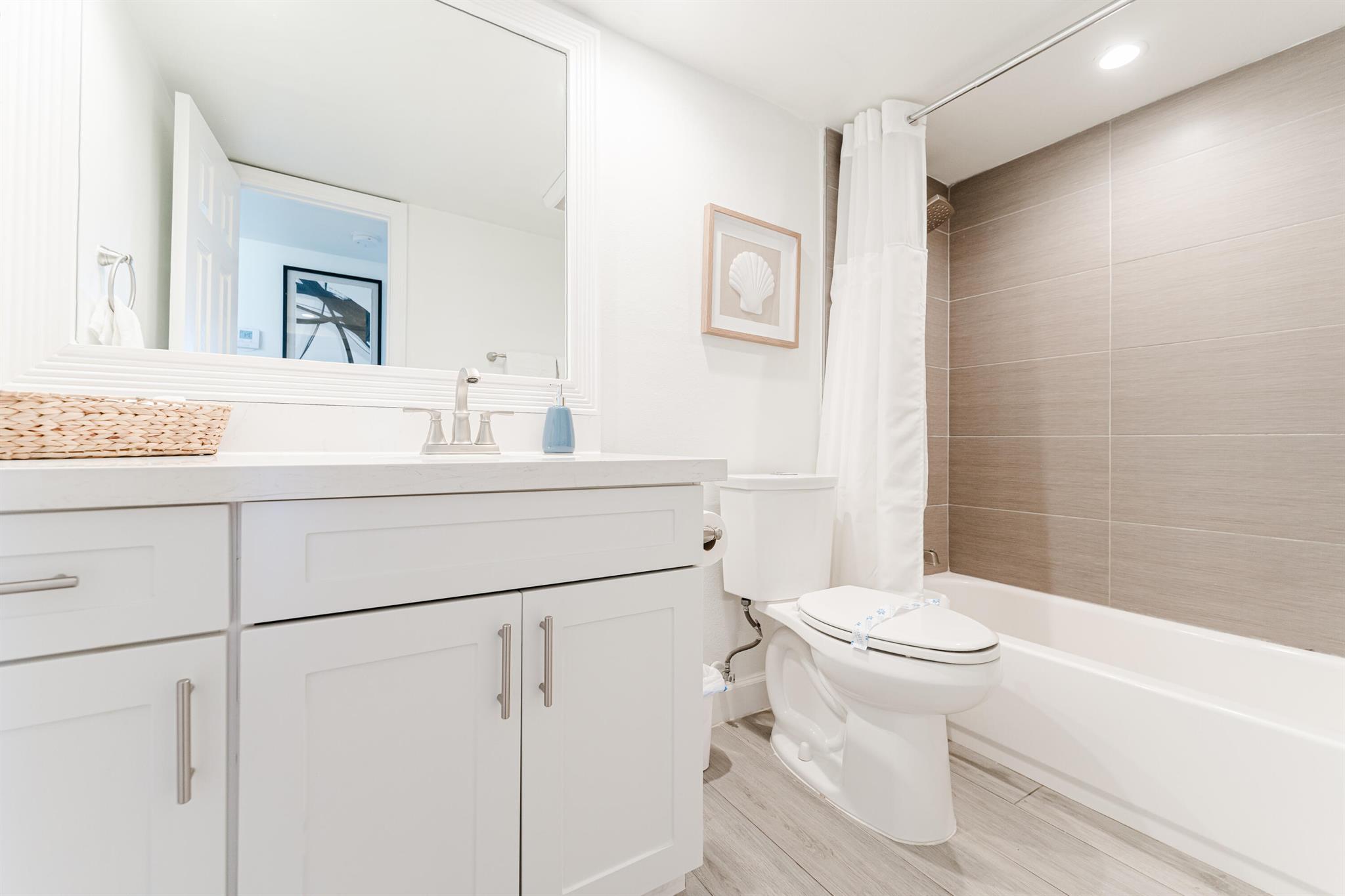 BOCA RATON RIVIERA UNIT D - Residential Lease