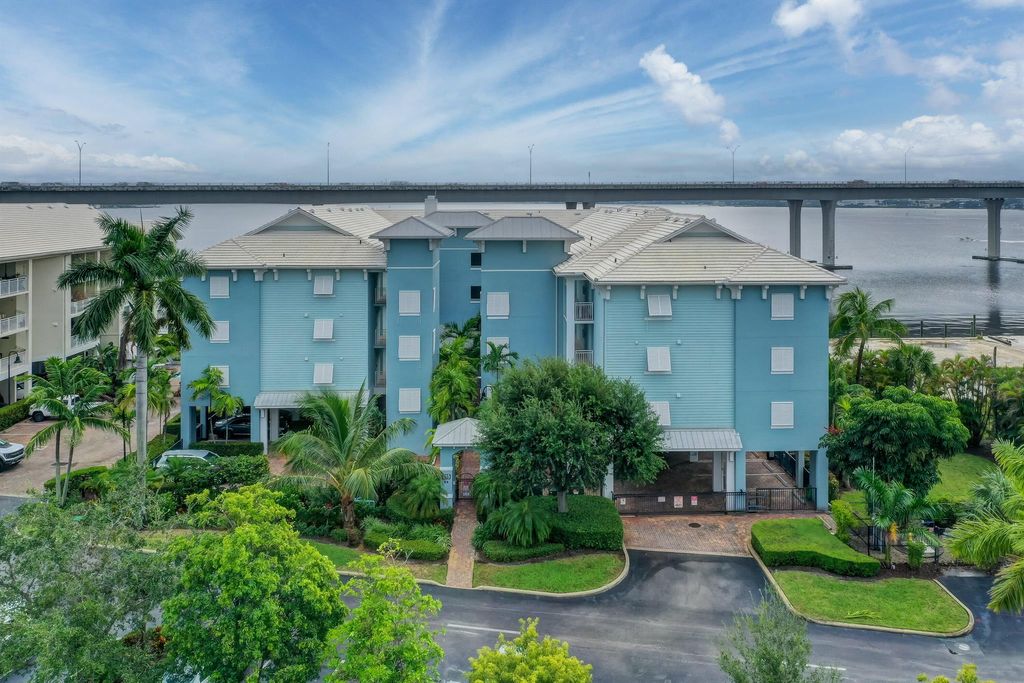 Photo of 215 NW Flagler Avenue #308, Stuart, FL 34994 (MLS # R10927940)