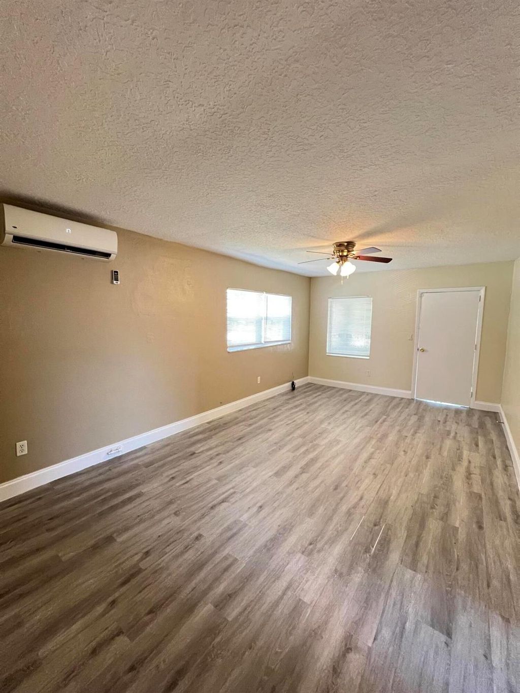 Photo of 905 N 19th Street, Fort Pierce, FL 34950 (MLS # R11077584)