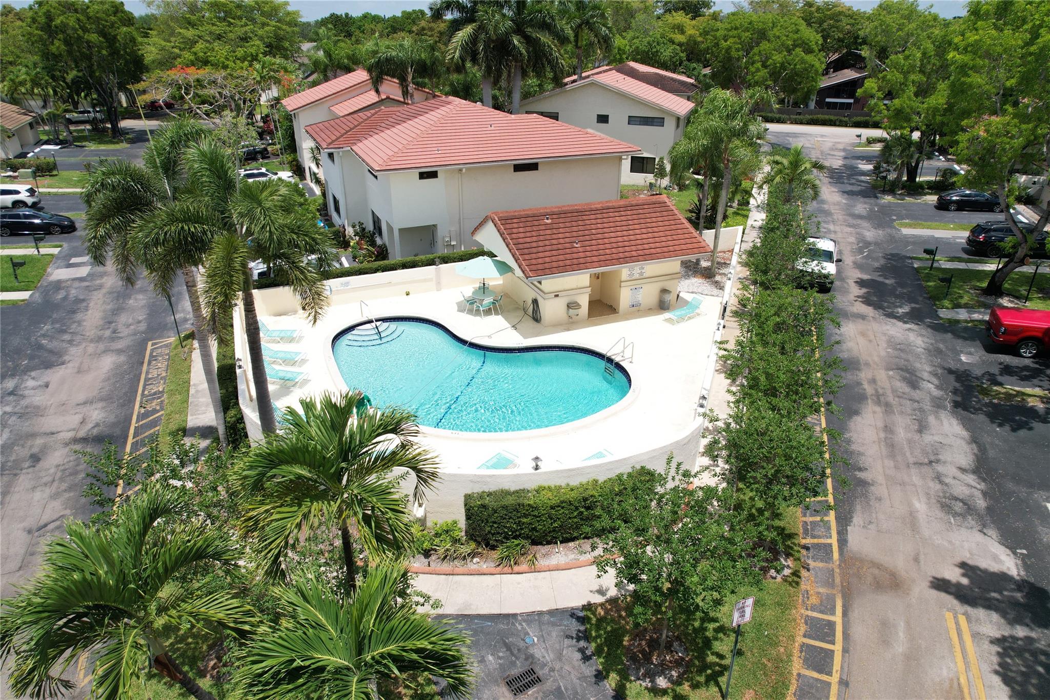 COCORANDA TWIN HOMES - Residential