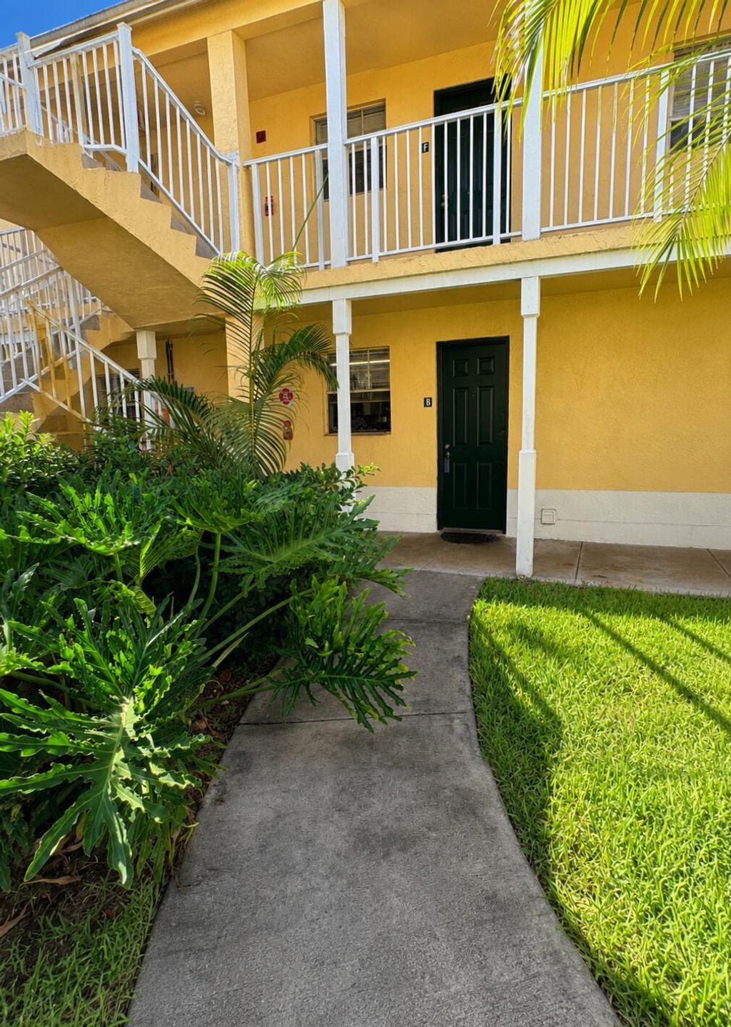 Photo of 6323 La Costa Drive #B, Boca Raton, FL 33433 (MLS # B26052361)