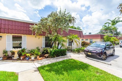 A home in Lake Worth