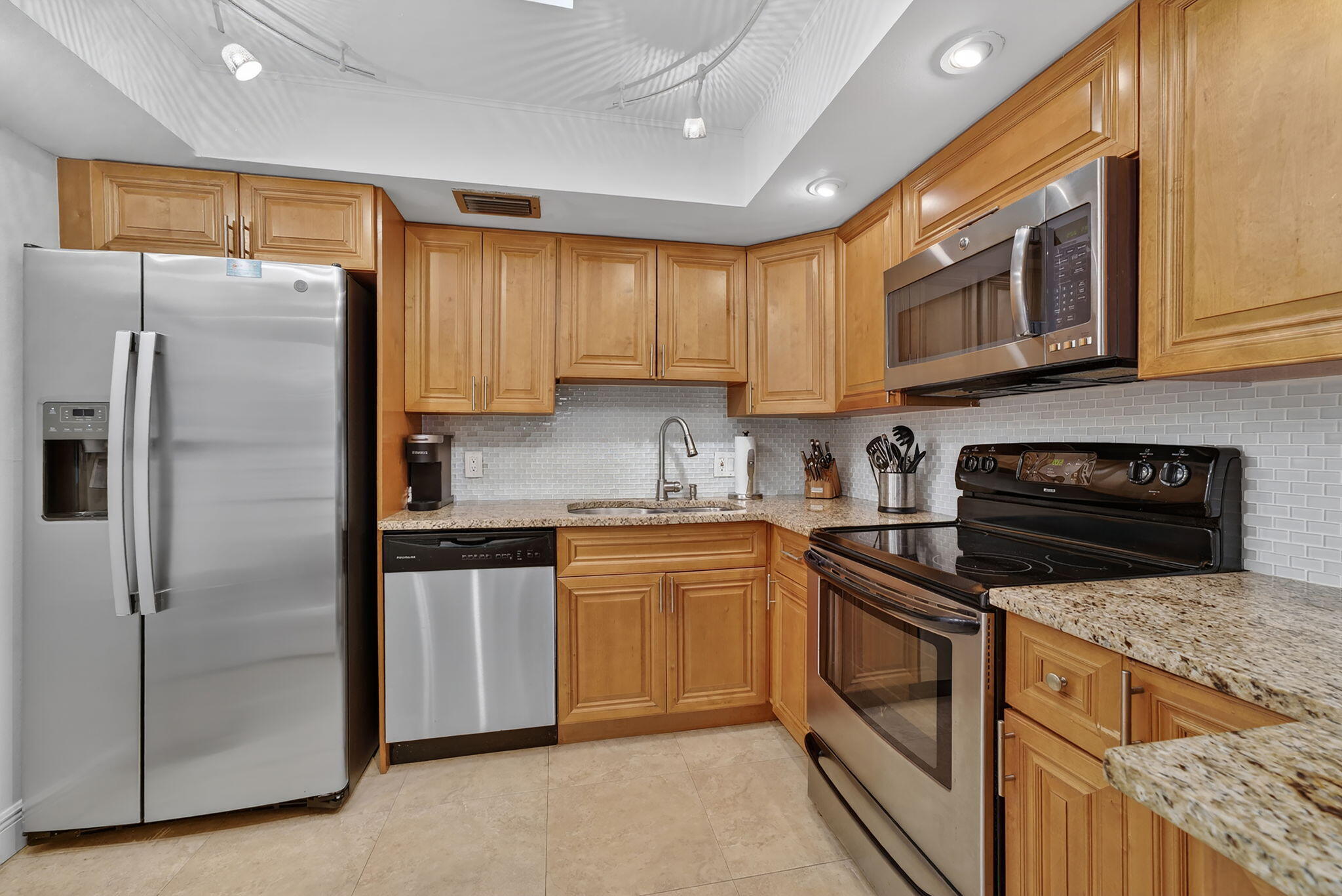 DUNE DECK OF THE PALM BEACHES CONDO - Residential Lease