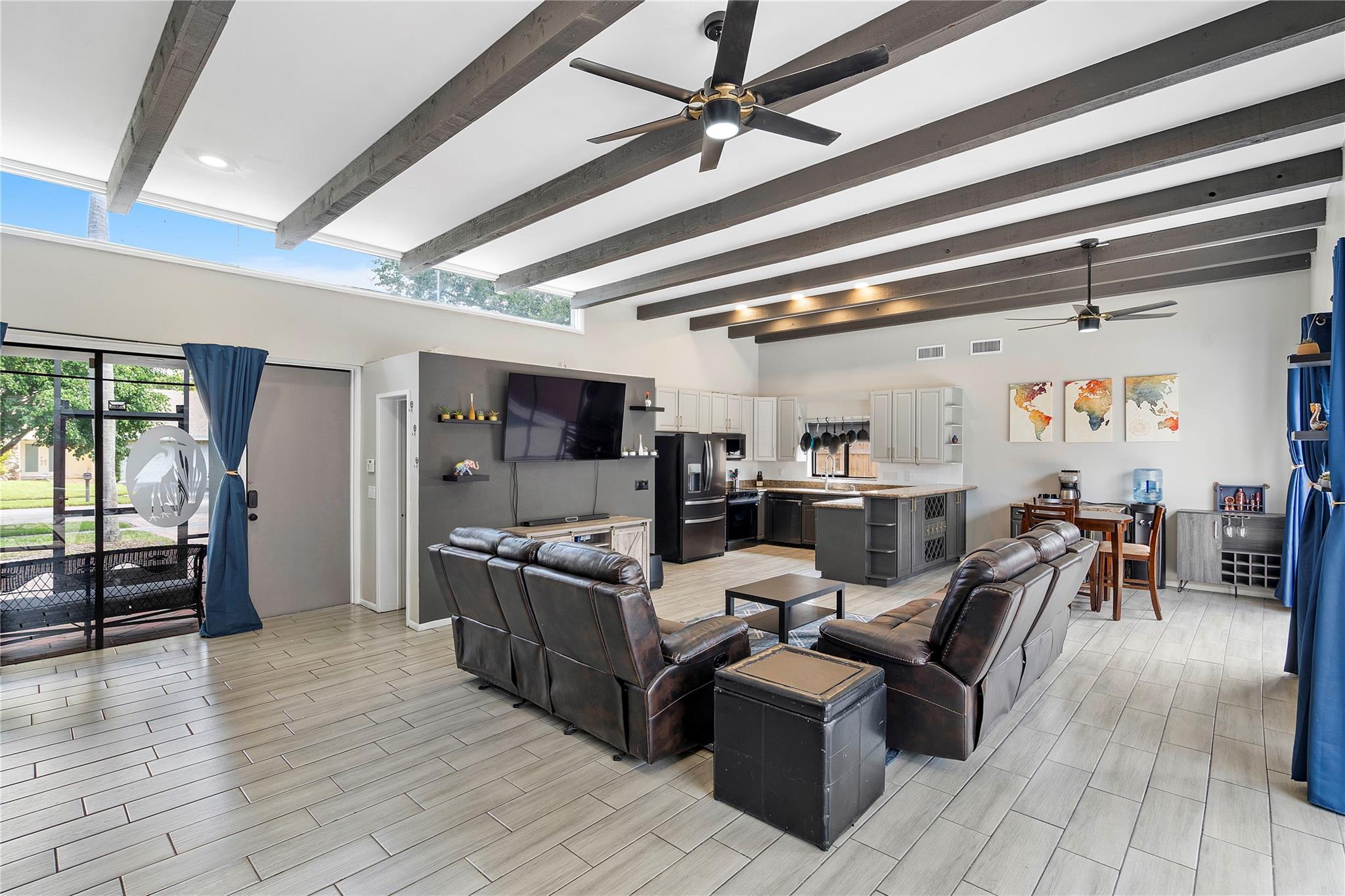 7440 NW 35th Ct