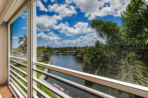 Photo of 3010 NE 16th Ave #405, Oakland Park, FL 33334 (MLS # F10533330) Photo of 3010 NE 16th Ave #405, Oakland Park, FL 33334 (MLS # F10533330)