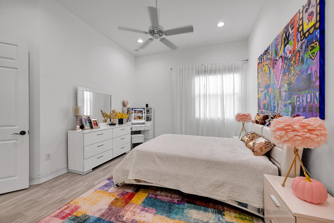 BRIDGES PL 3 - Residential Lease