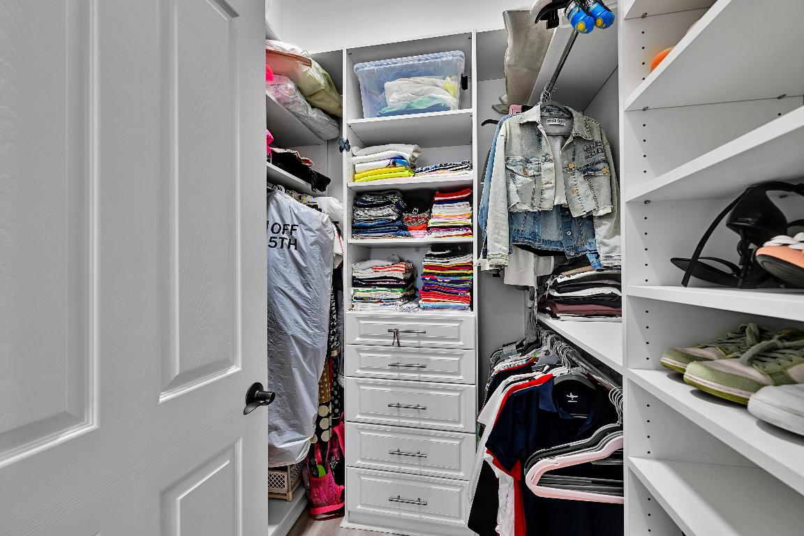 BRIDGES PL 3 - Residential Lease