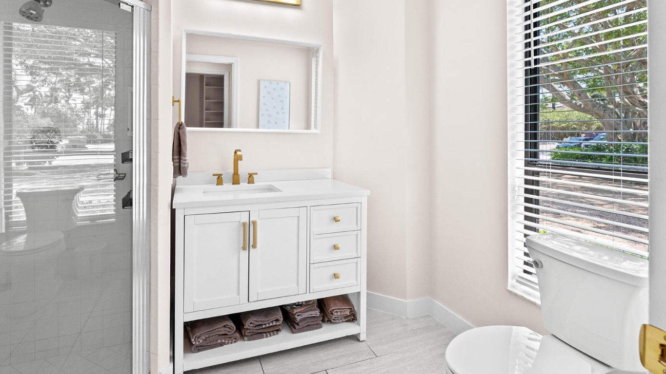 OLD PORT VILLAGE 1 A - Residential