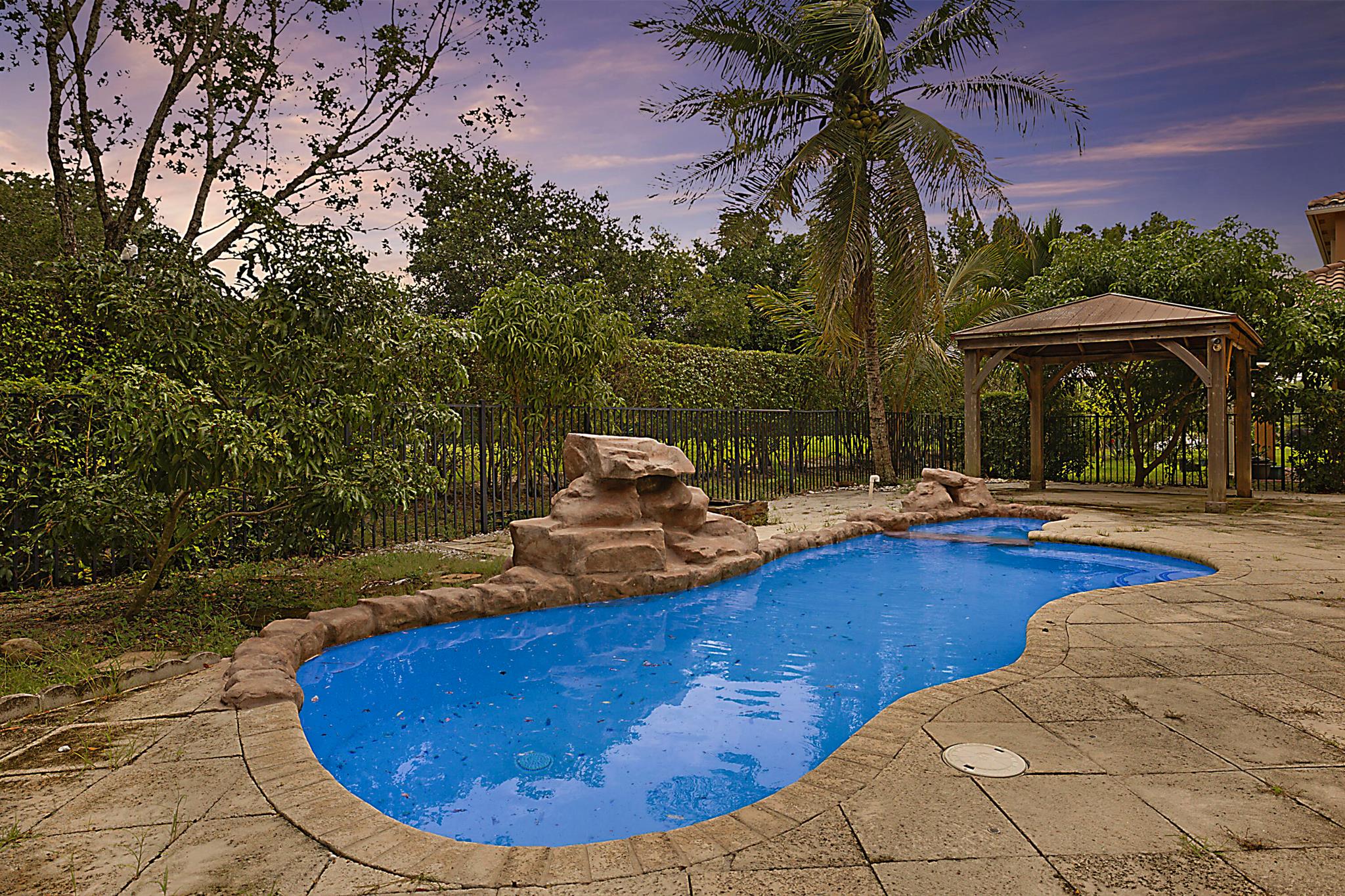 TERRACINA JOHNSON PROPERT - Residential Lease