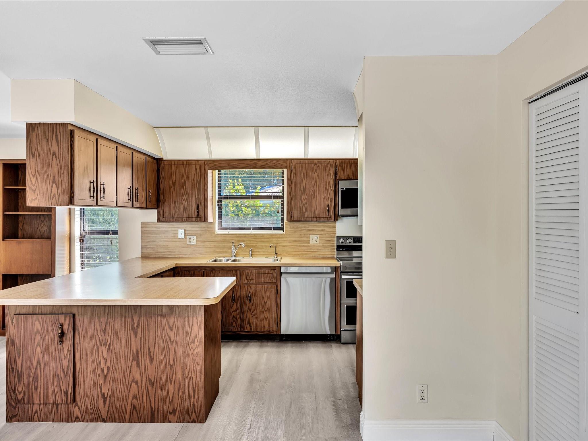 Maple Wood/Treasure Island - Residential