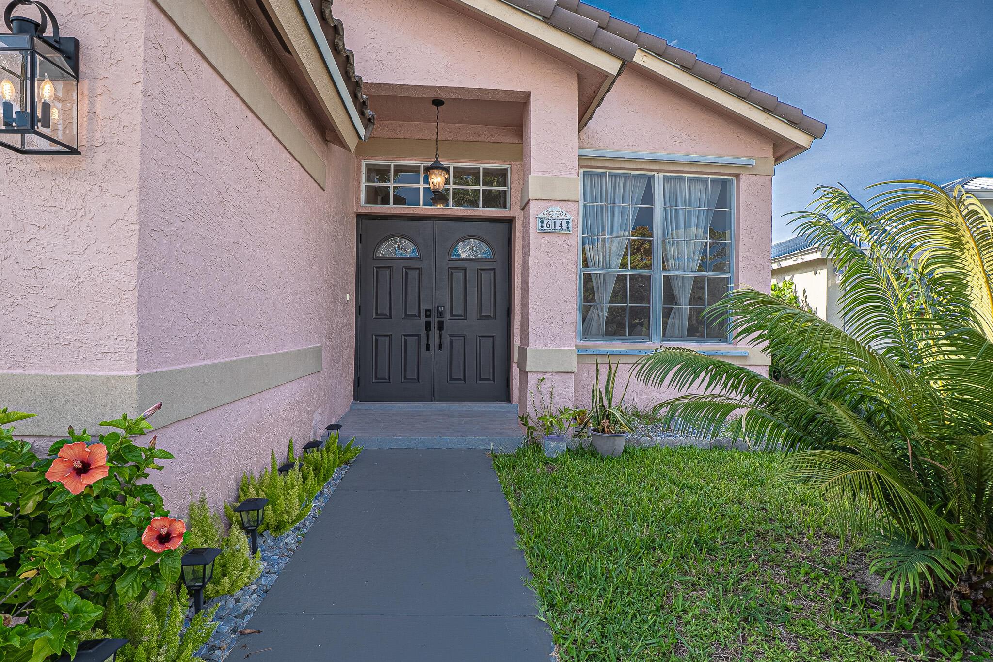 614 Lake Wellington Drive