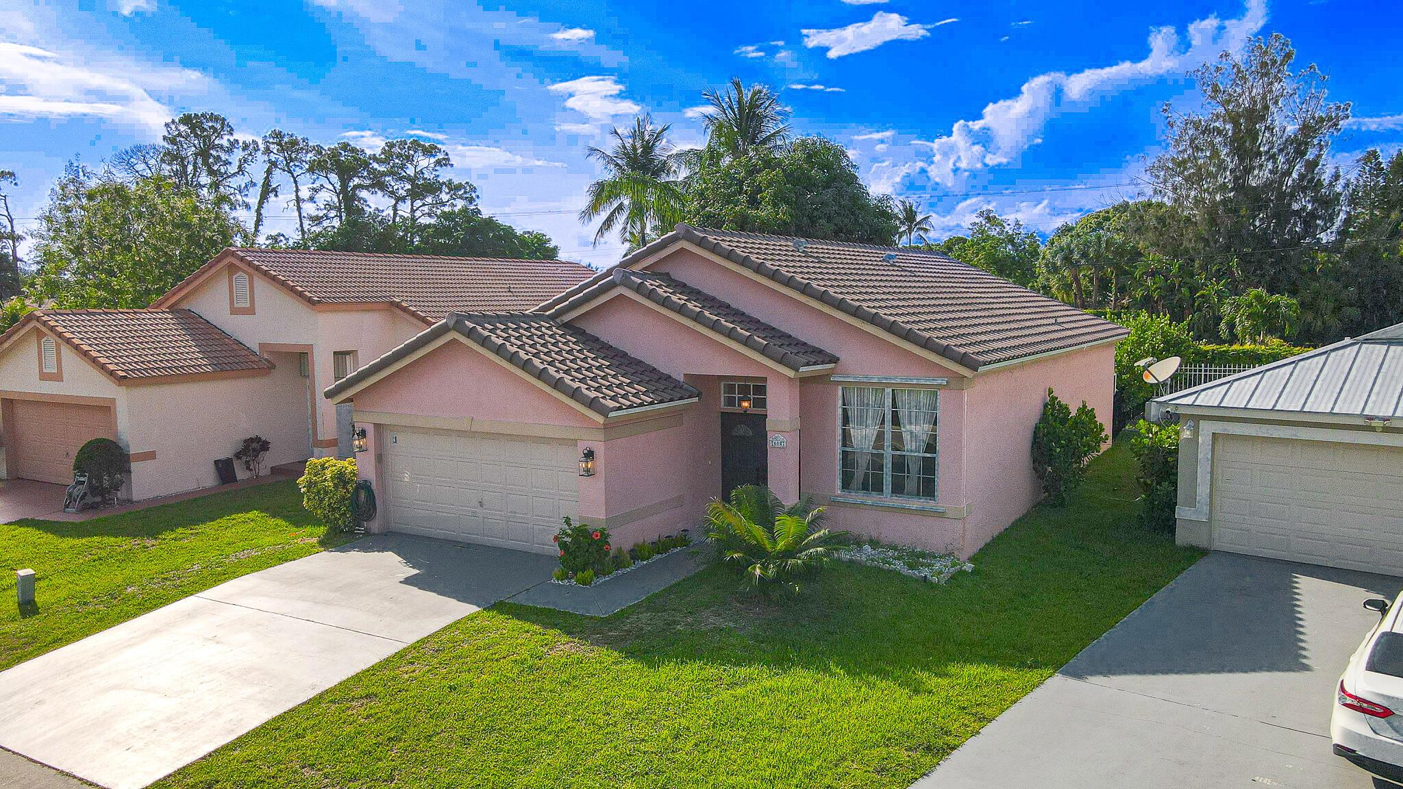614 Lake Wellington Drive