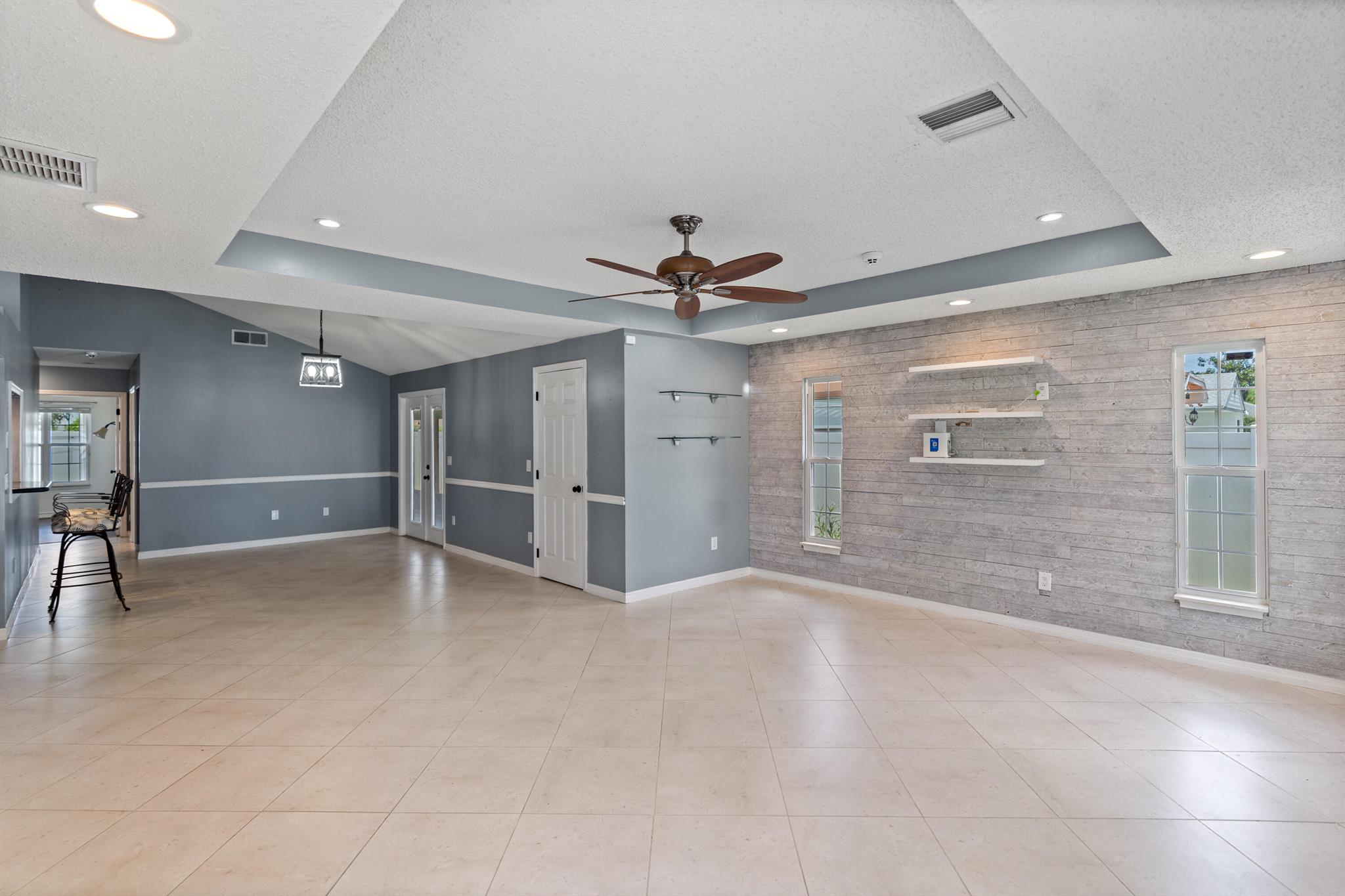 8281 Cedar Hollow Lane, Boca Raton, FL, 33433/$549,999 4 8281 Cedar Hollow Lane