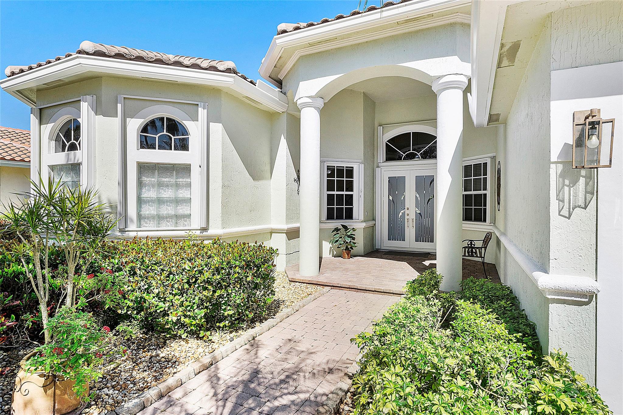 5121 Kensington Cir