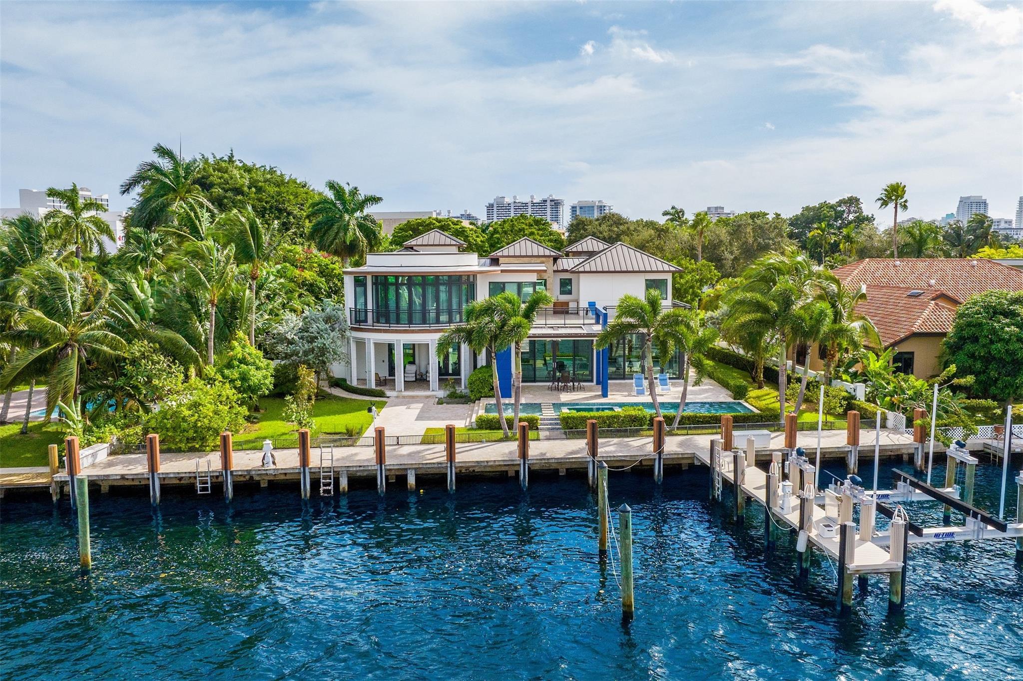 797 Middle River Dr