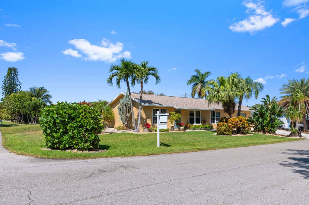 Photo of 9681 Javert Street, Boynton Beach, FL 33436 (MLS # R11073790)