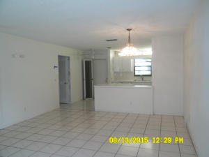 TWIN LAKES SOUTH & TOWN VILLAS CONDO - Residential