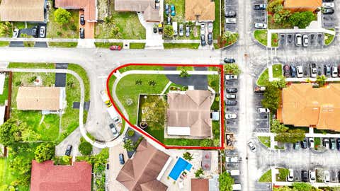 Tiny photo for 4040 NE 6th Avenue, Deerfield Beach, FL 33064 (MLS # B26015050)
