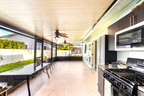 Tiny photo for 4040 NE 6th Avenue, Deerfield Beach, FL 33064 (MLS # B26015050)