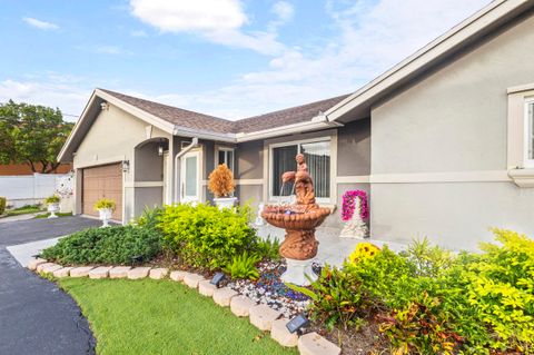 Tiny photo for 4040 NE 6th Avenue, Deerfield Beach, FL 33064 (MLS # B26015050)