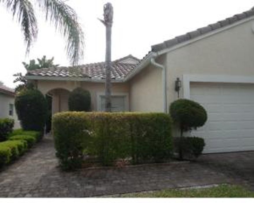 BEAUTIFUL HOME IN THE 55+ COMMUNITY OF CASCADES AT ST LUICE WEST. LOCATED IN A MANNED GATED COMMUNITY THIS HOME HOST AN OPEN FLOOR PLAN THAT FLOWS BEAUTIFULLY FROM THE KITCHEN INTO THE LIVING ROOM AND FROM THE LIVING ROOM INTO A RELAXING SCREEN PATIO AREA. KITCHEN ALSO OPENS TO A DEN THAT CAN BE CONVERTED INTO A 3RD BEDROOM. BEAUTIFUL CARPET AND TILE FLOORING. ENJOY THE SPACIOUS MASTER BEDROOM AND SPA LIKE MASTER BATHRROOM WITH ITS SEPERATE SHOWER AND TUB. CLOSE TO SHOPPING, DINING AND INTERSTATE 95 THIS IS A MUST SEE. THIS IS A FANNIE MAE HOMEPATH PROPERTY.