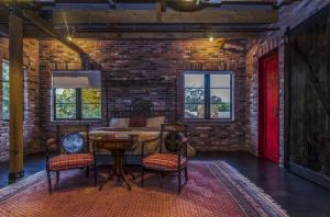 MAPLEWOOD - Residential