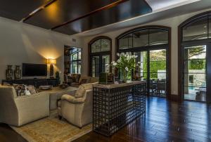 MAPLEWOOD - Residential