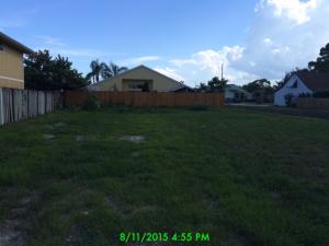 One of the last available buildable lots in North Palm Beach Heights.