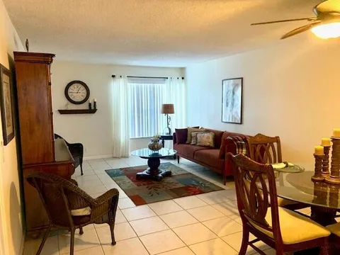 12008 Poinciana Boulevard Unit 106, Royal Palm Beach, FL MLS: R11042176