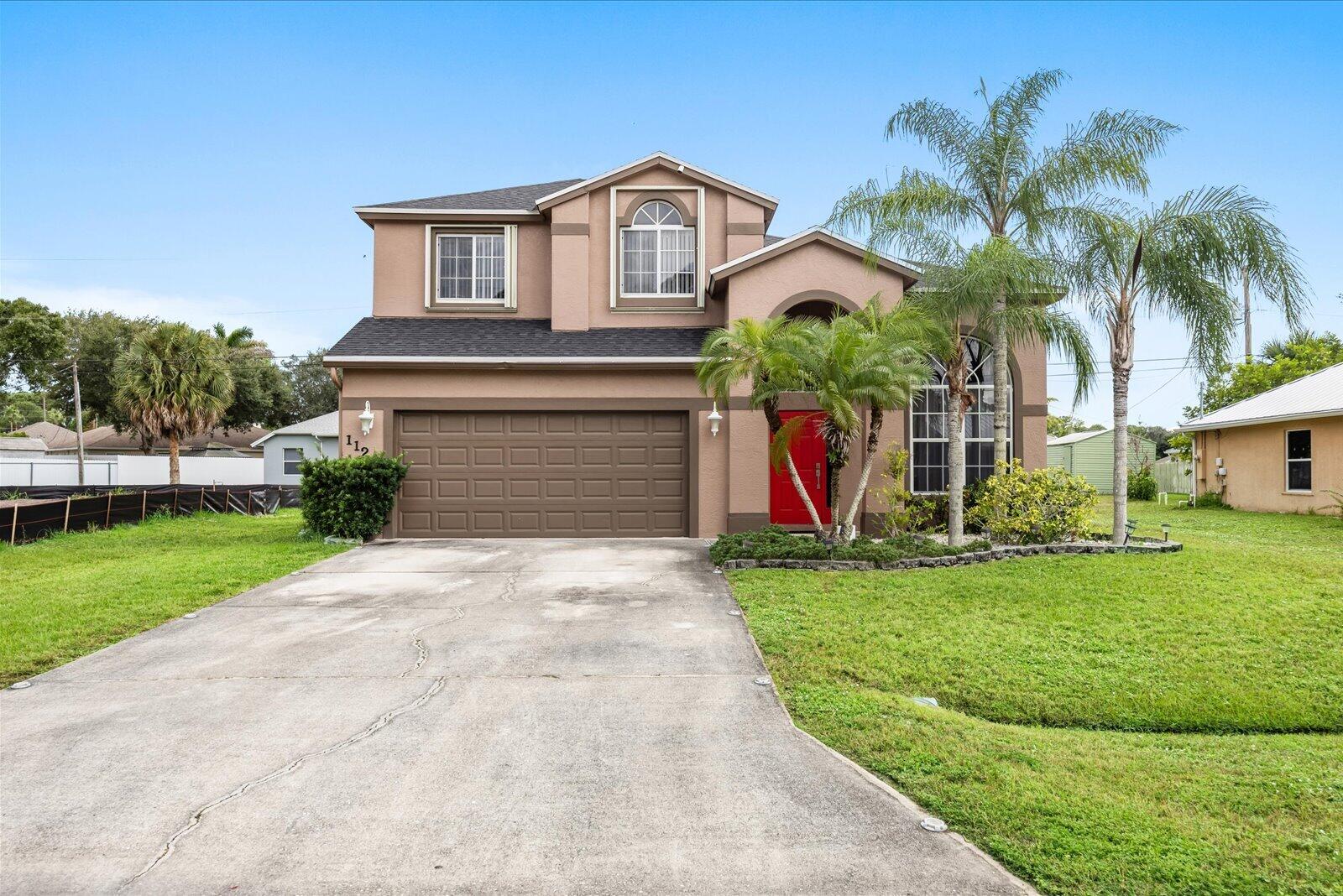 1126 SW EAST LOUISE Circle