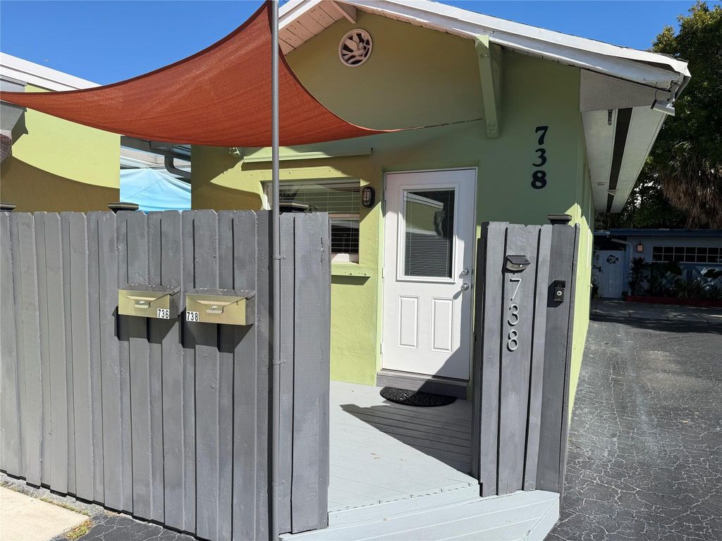 Photo of 738 NE 3rd Avenue #Front, Fort Lauderdale, FL 33304 (MLS # F10534518)