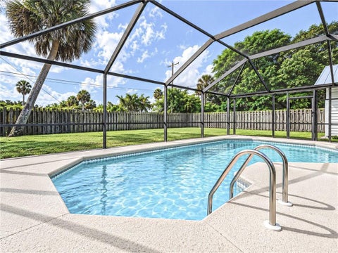 Tiny photo for 795 4TH Lane, Vero Beach, FL 32962 (MLS # B26089786)