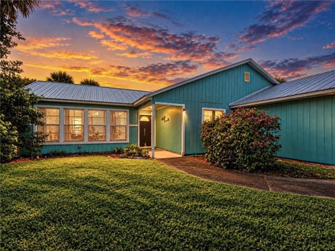 Tiny photo for 795 4TH Lane, Vero Beach, FL 32962 (MLS # B26089786)