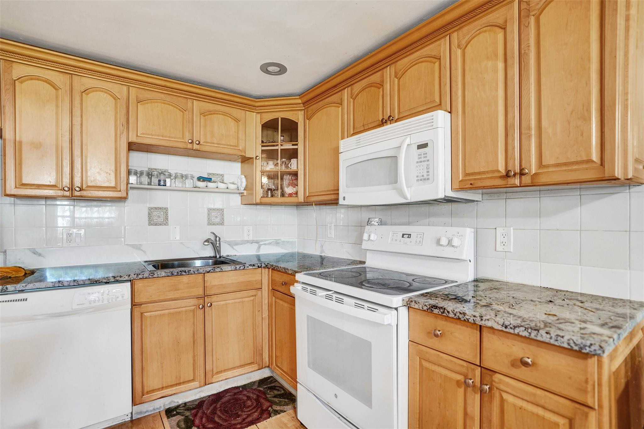 MAYBURY MANSIONS - Residential