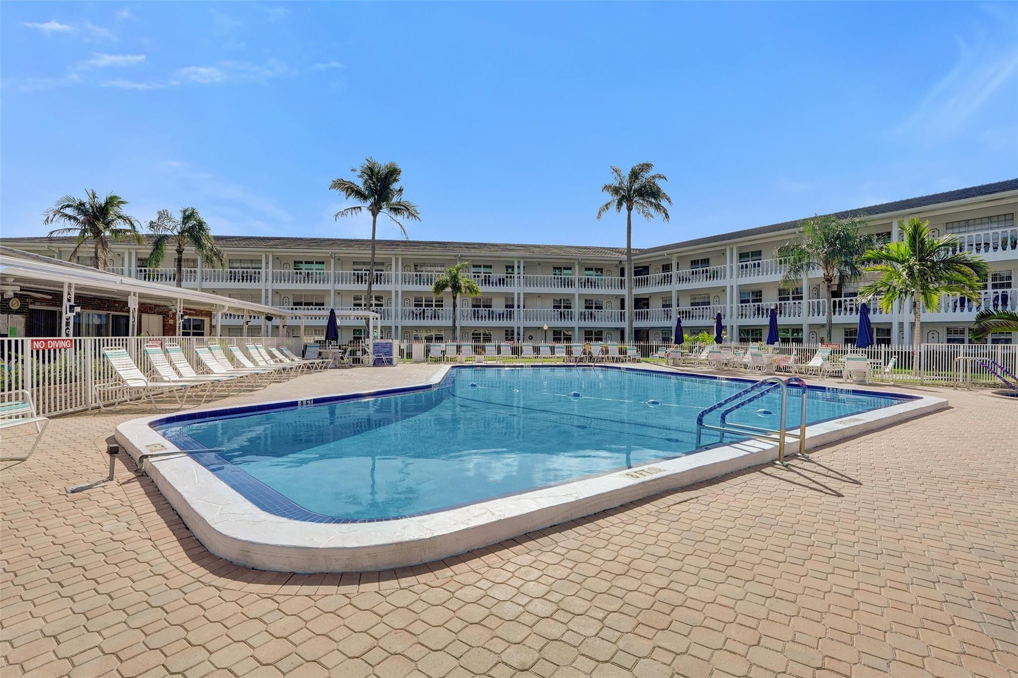 MAYBURY MANSIONS - Residential