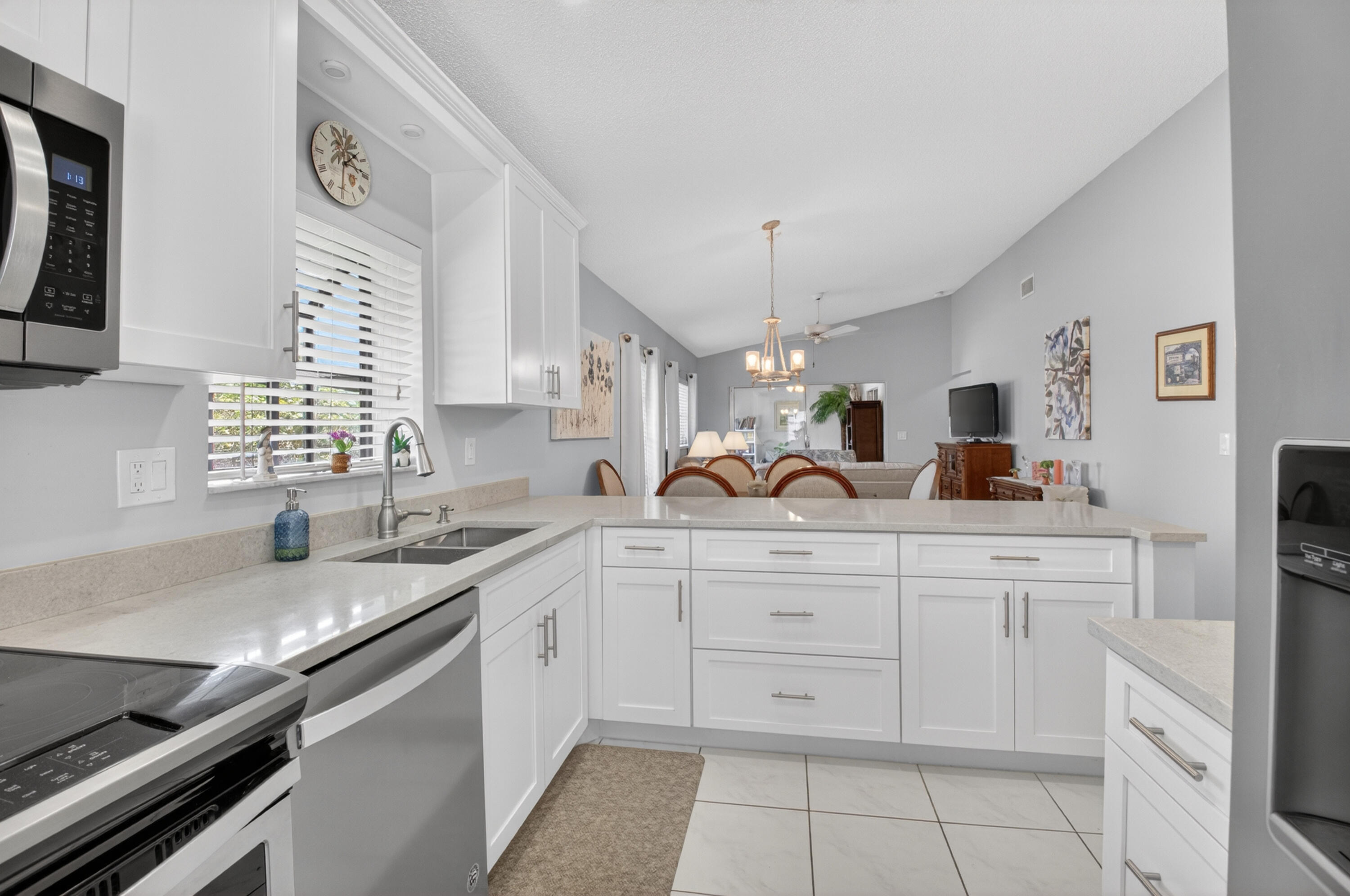 WHISPER WALK SEC C CONDO - Residential