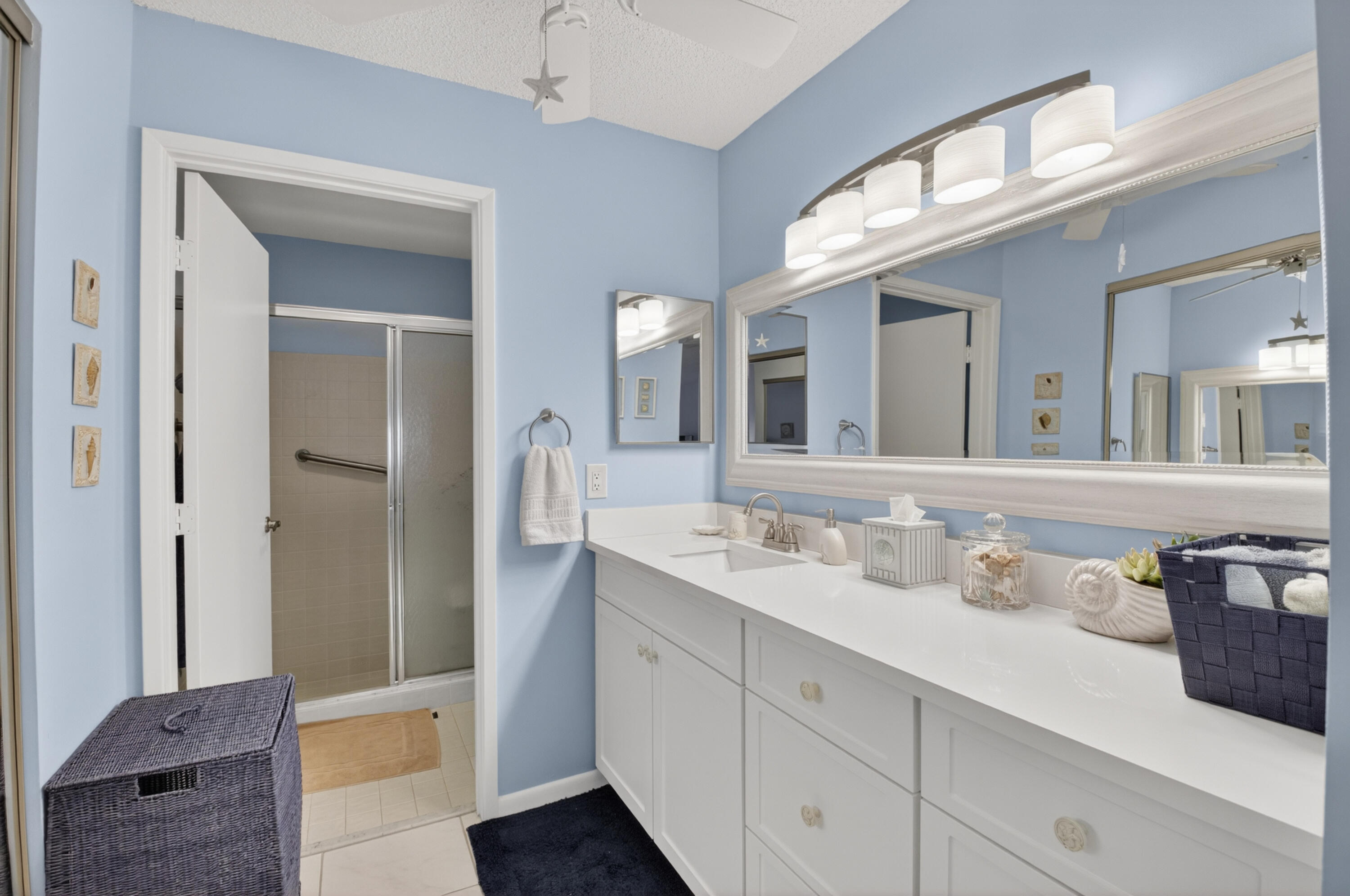 WHISPER WALK SEC C CONDO - Residential