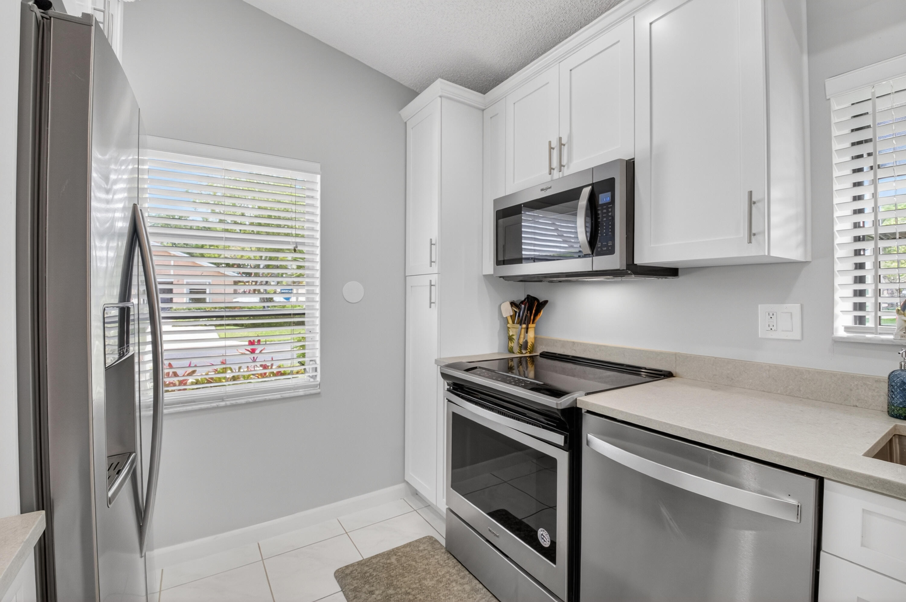 WHISPER WALK SEC C CONDO - Residential