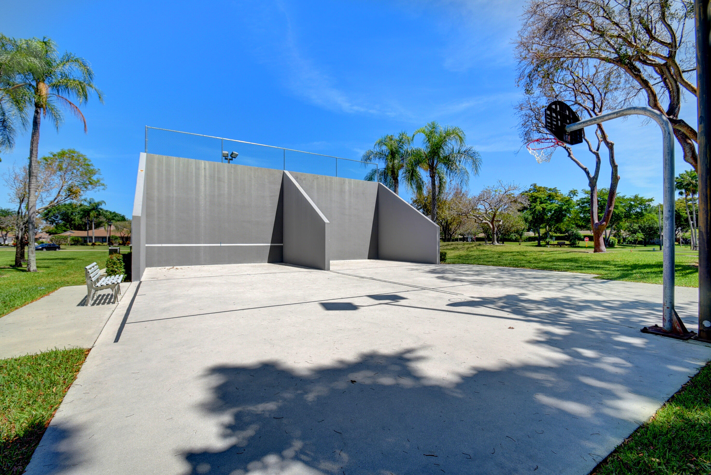 WHISPER WALK SEC C CONDO - Residential