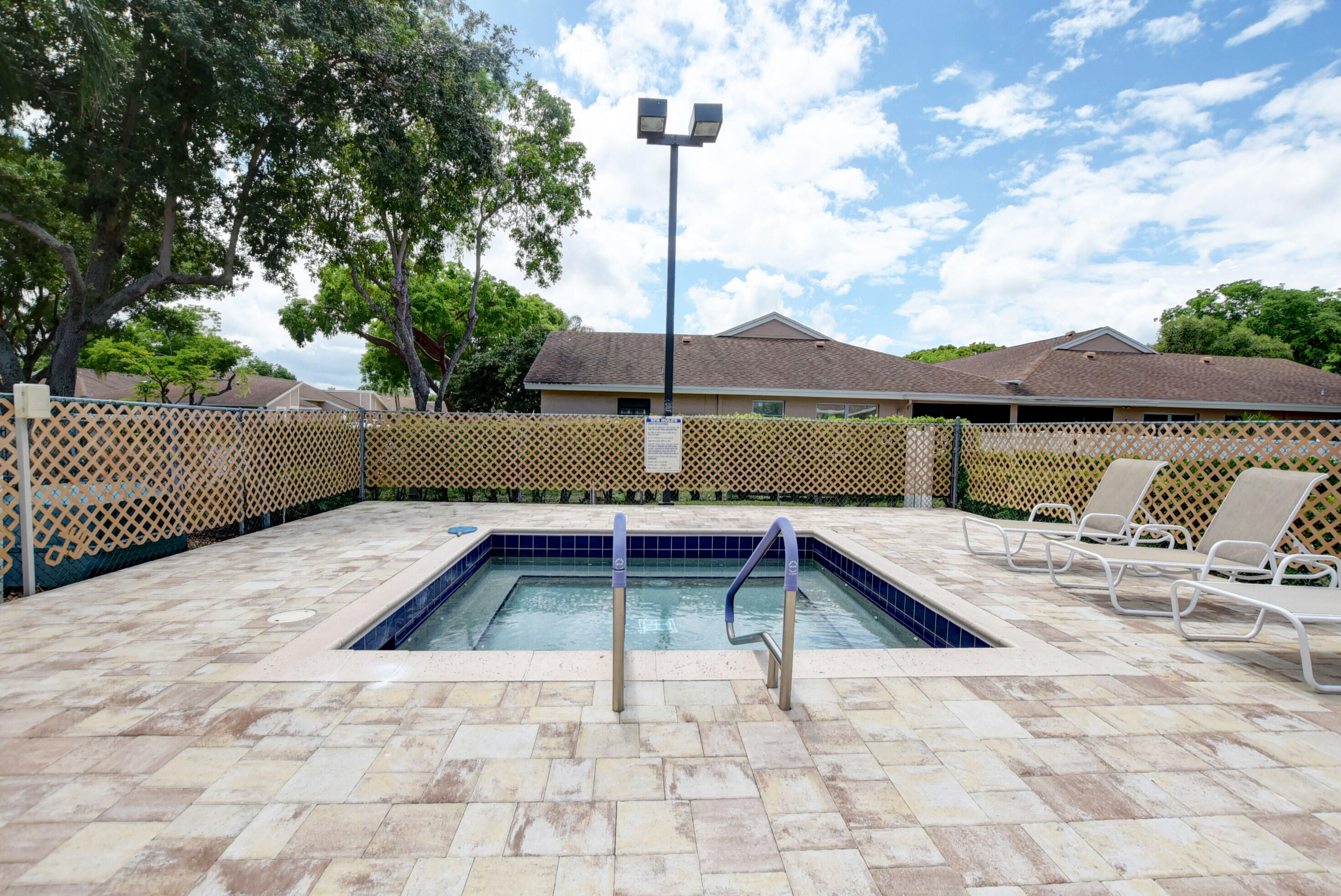 WHISPER WALK SEC C CONDO - Residential