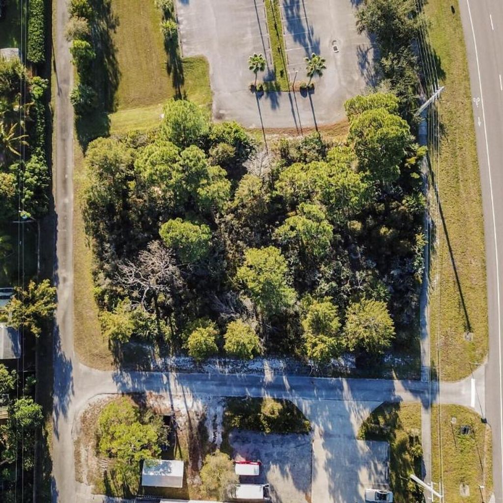 Photo of 317 Sebastian Boulevard, Sebastian, FL 32958 (MLS # R11042475)
