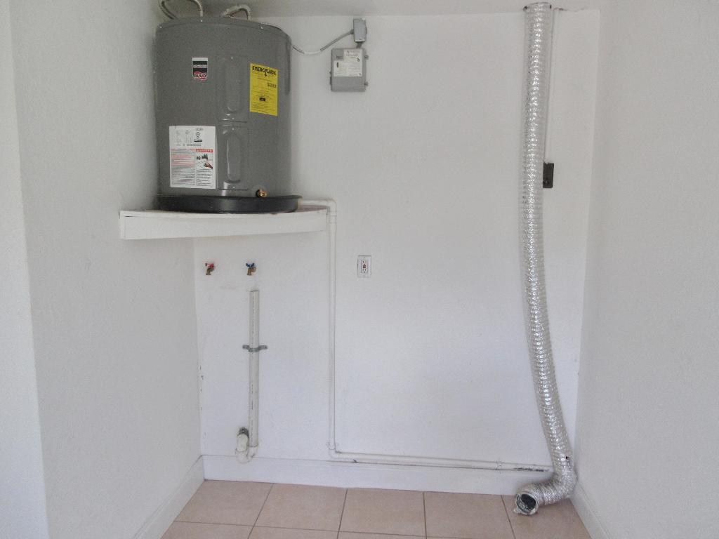 OAKLAND ESTATES 3RD SEC - Residential