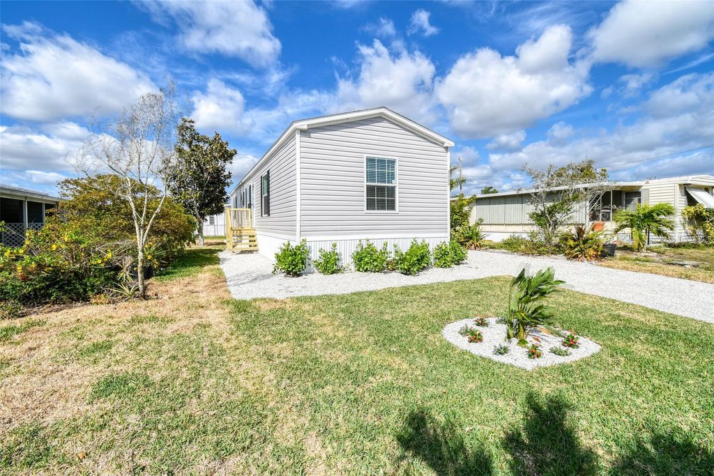 Photo of 8002 SE Skylark Avenue, Hobe Sound, FL 33455 (MLS # F10451994)