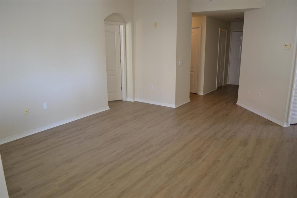 RESIDENCES AT LEGACY PLACE CONDO - Residential Lease