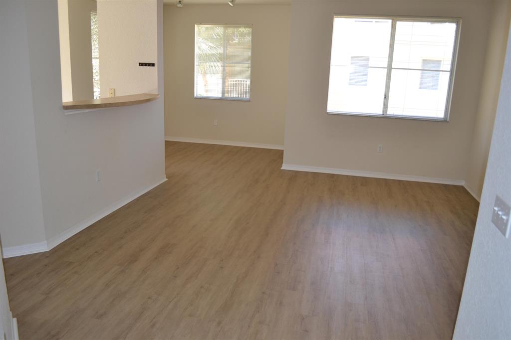 RESIDENCES AT LEGACY PLACE CONDO - Residential Lease