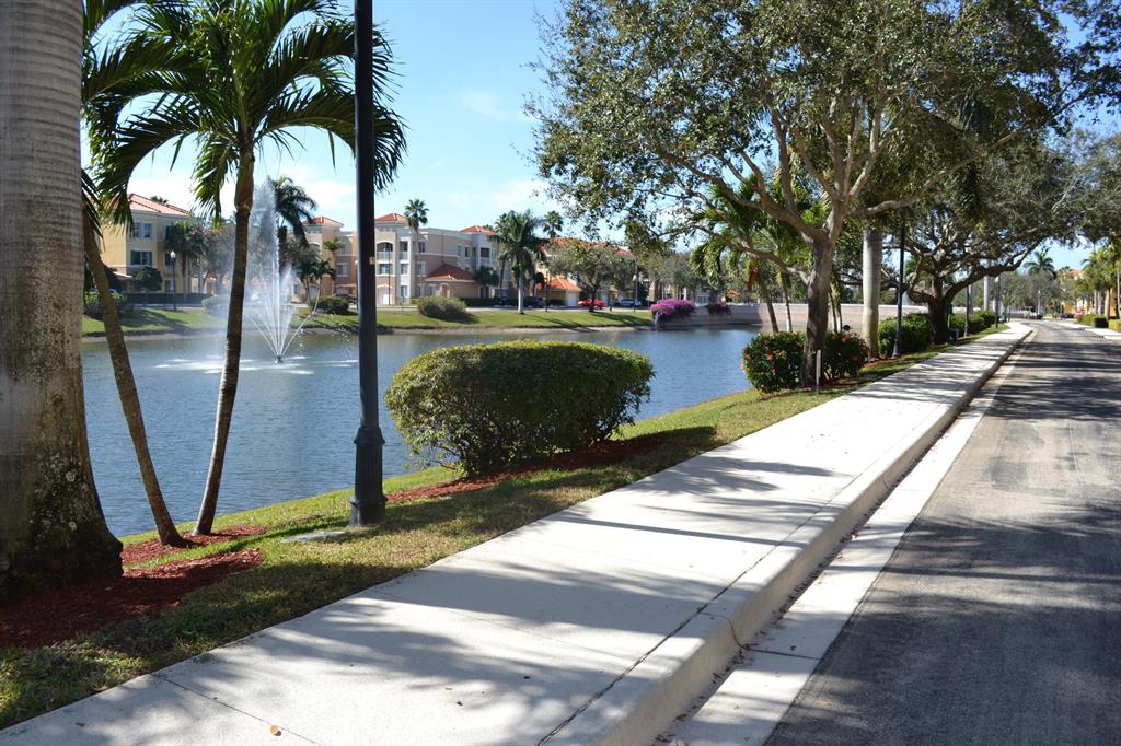 RESIDENCES AT LEGACY PLACE CONDO - Residential Lease