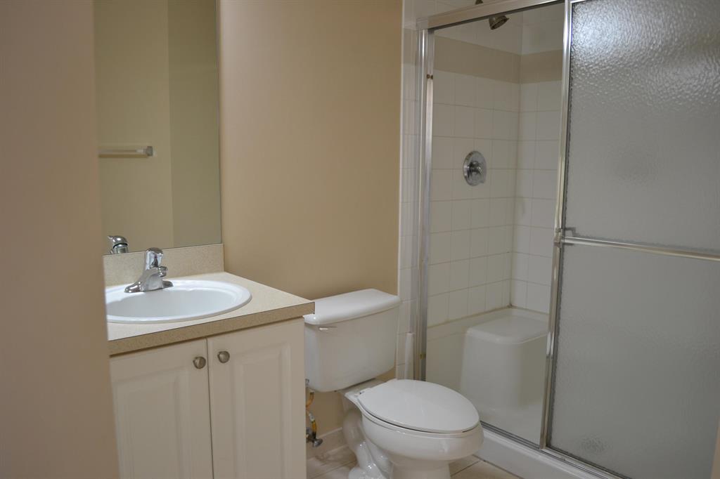 RESIDENCES AT LEGACY PLACE CONDO - Residential Lease