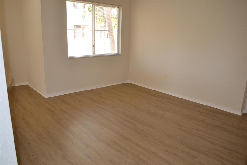 RESIDENCES AT LEGACY PLACE CONDO - Residential Lease